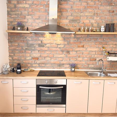 Luxurious And Cosy Brick Apartment - Free Private Parking Sarajevo Exterior photo